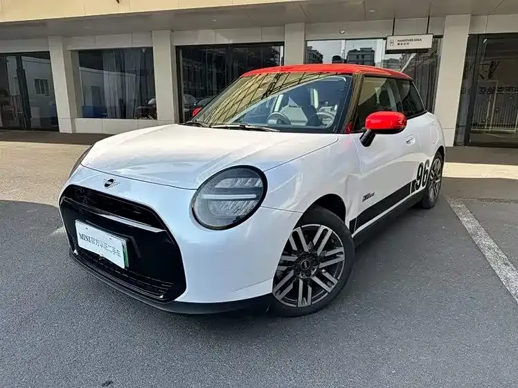 MINI Cooper EV — фото 1