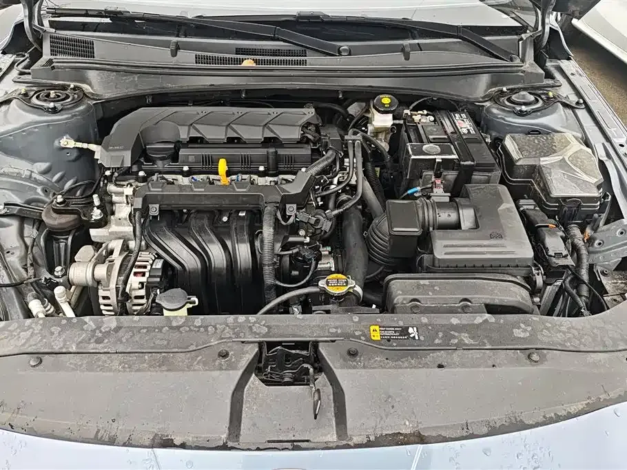 Hyundai Elantra — фото 10