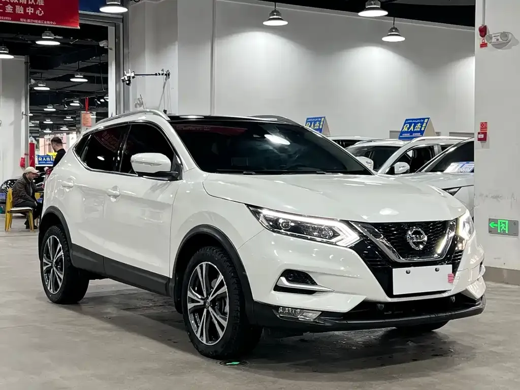 Nissan Qashqai — фото 8