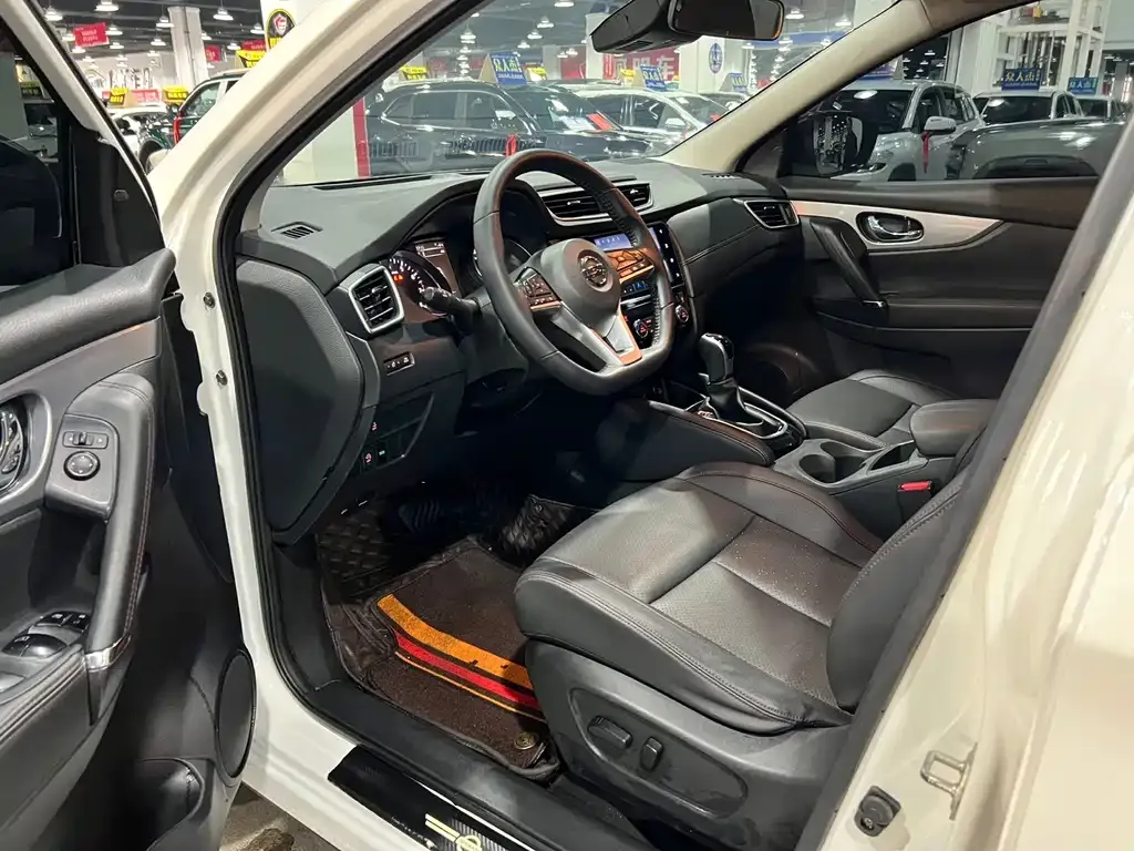 Nissan Qashqai — фото 5