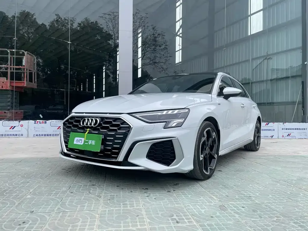 Audi A3 — фото 1