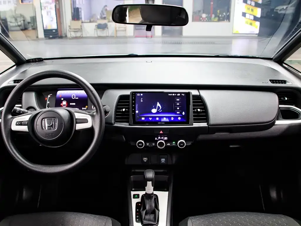 Honda Fit — фото 5