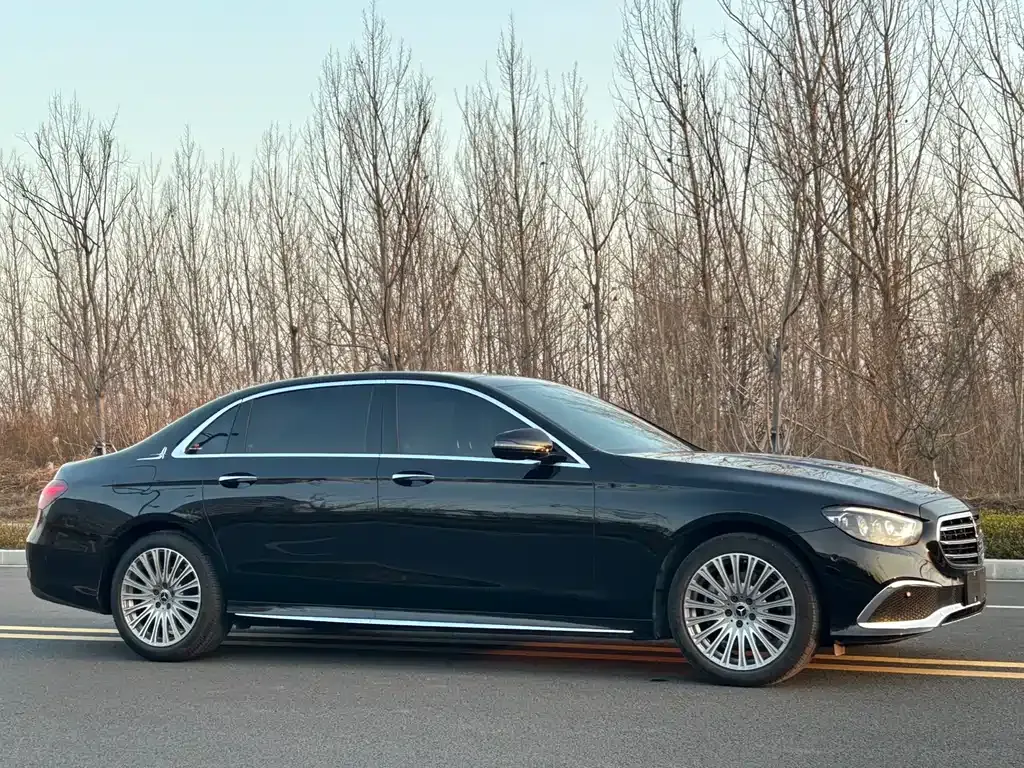 Mercedes-Benz E-Class — фото 10