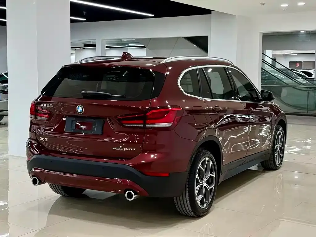 BMW X1 — фото 5