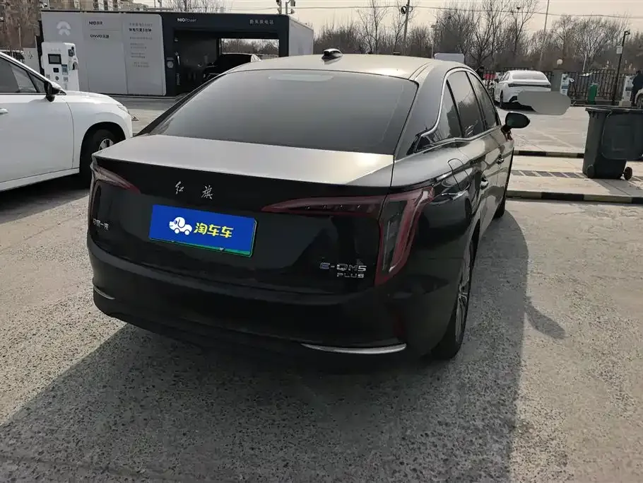 Hongqi E-QM5 — фото 6