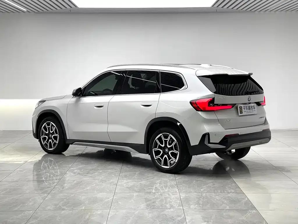 BMW X1 — фото 9