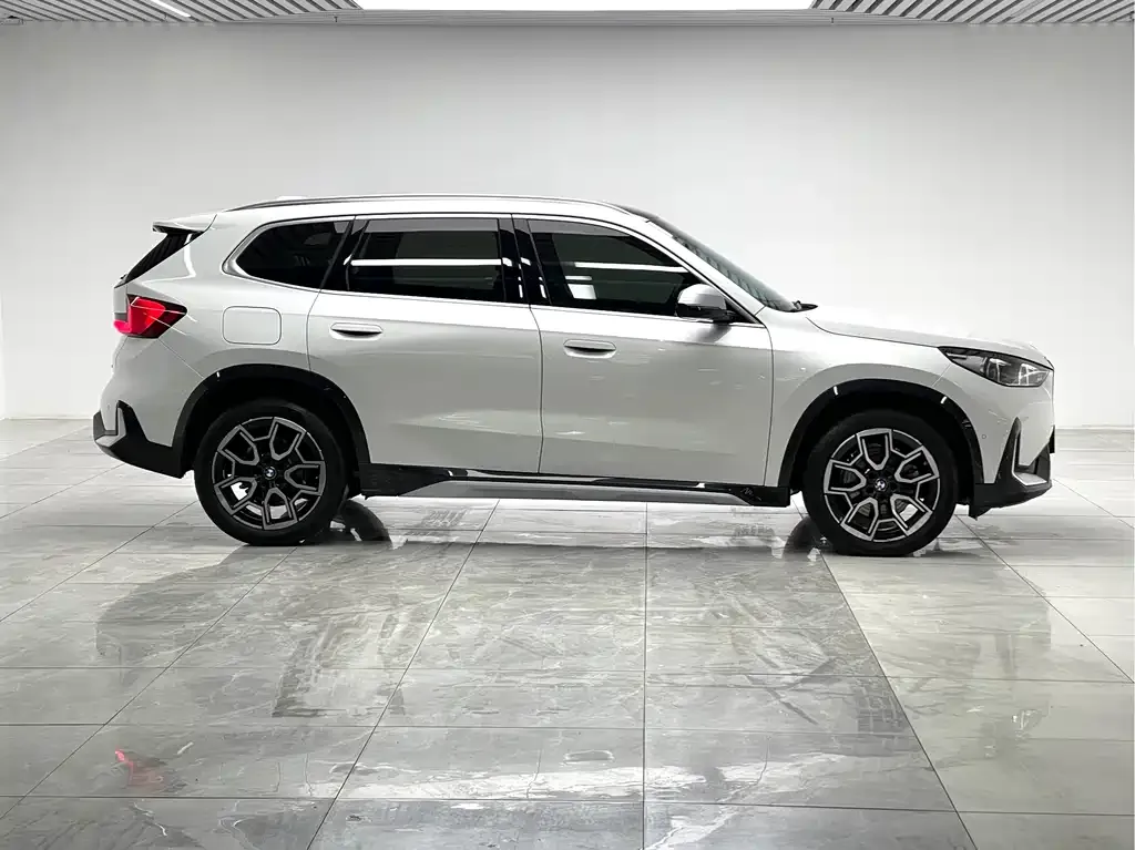 BMW X1 — фото 6