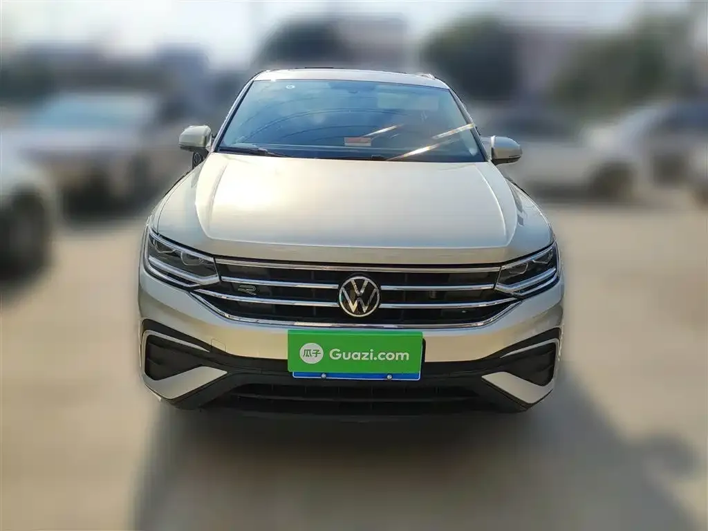 Volkswagen Tiguan L — фото 2