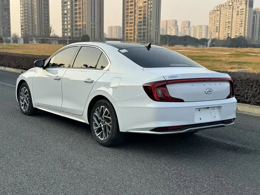 Hyundai Mistra — фото 9