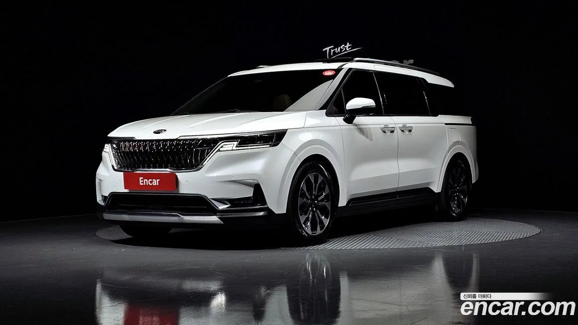 Kia Carnival — фото 1