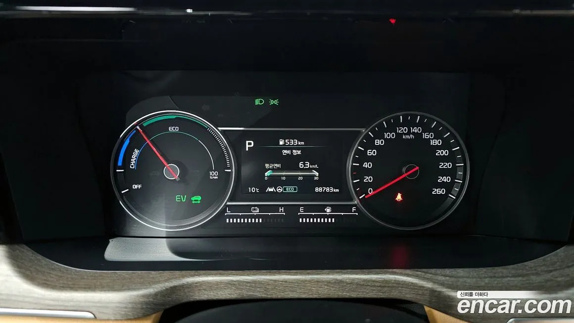 Kia Sorento — фото 10