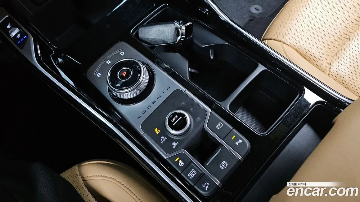 Kia Sorento — фото 9