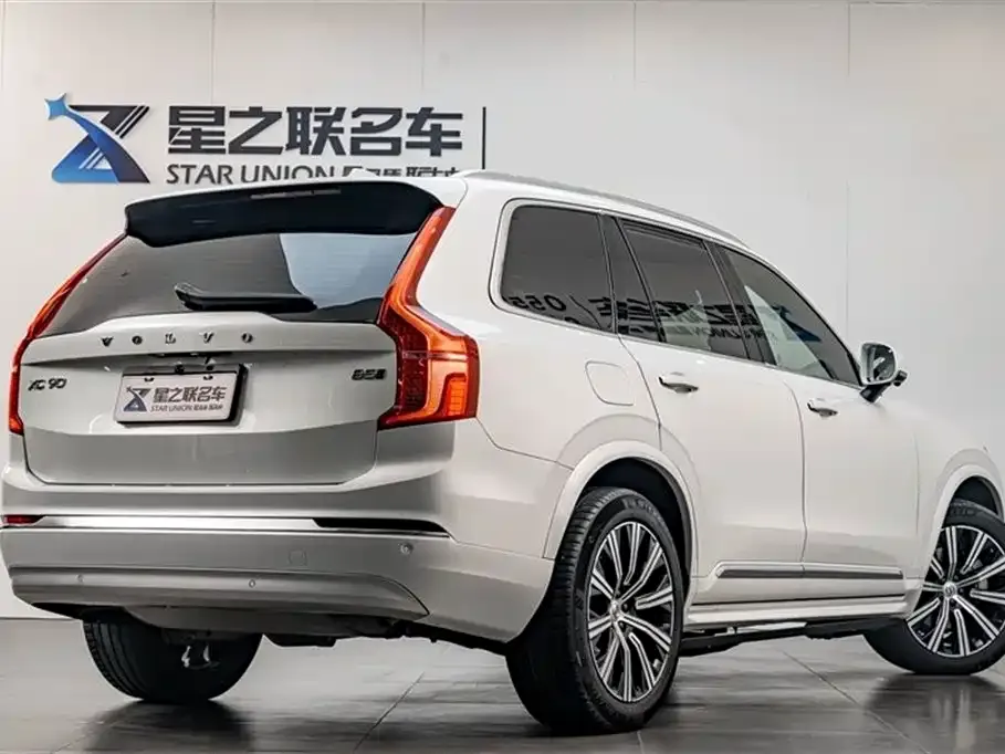 Volvo XC90 — фото 4