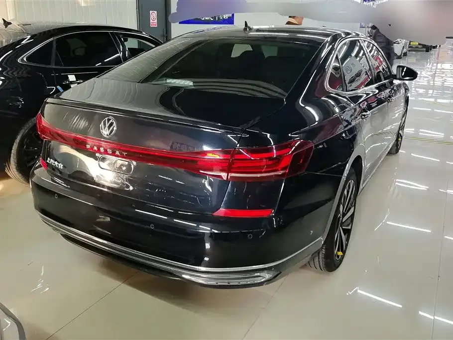 Volkswagen Passat — фото 8