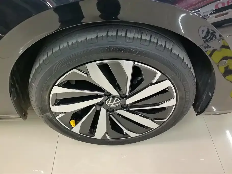 Volkswagen Passat — фото 7