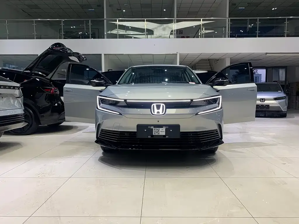 Honda e:NP2 — фото 2