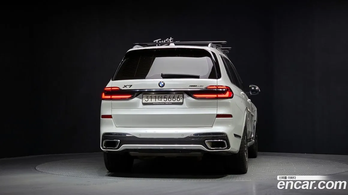 BMW X7 — фото 2