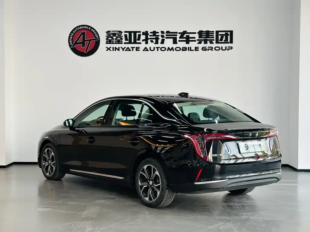 Hongqi E-QM5 — фото 4