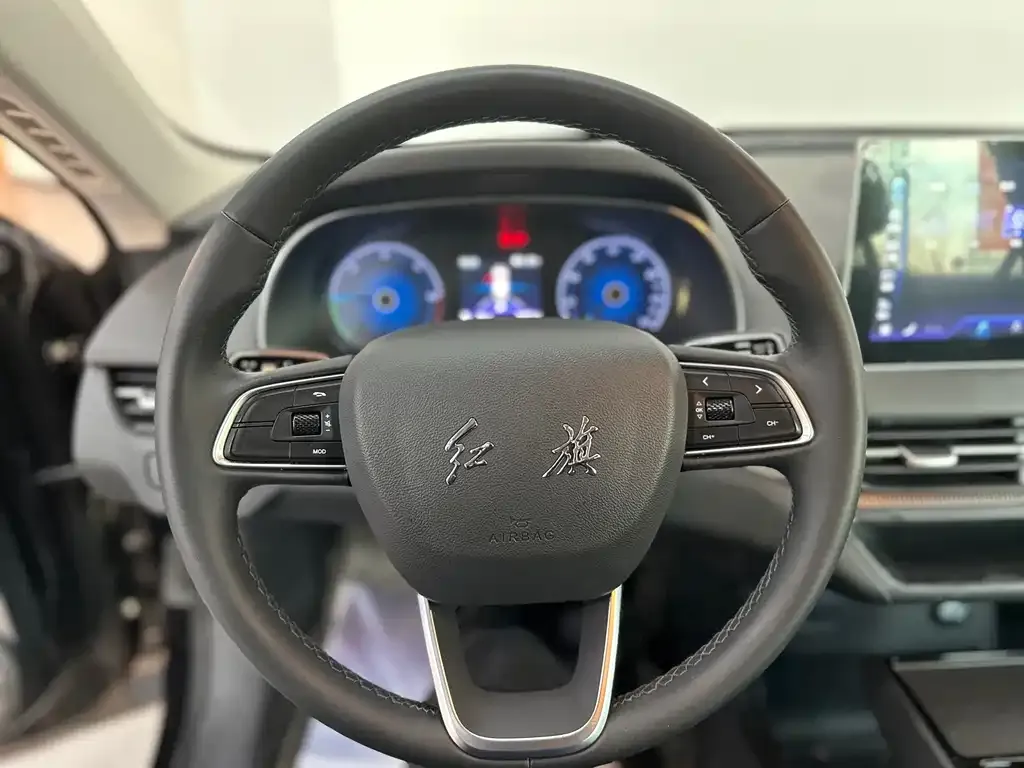 Hongqi E-QM5 — фото 8