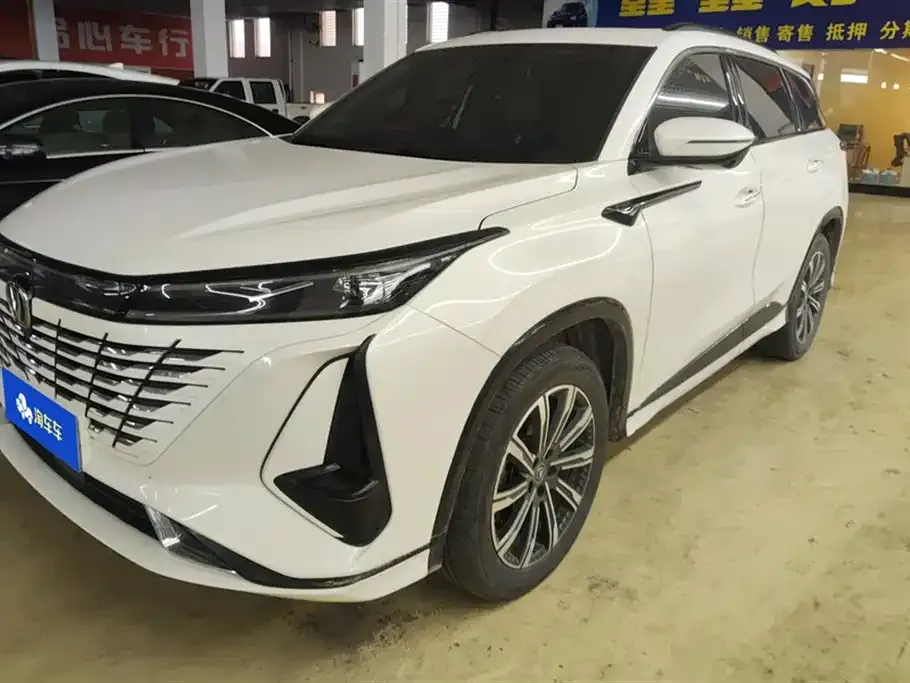 Changan CS75PLUS — фото 1