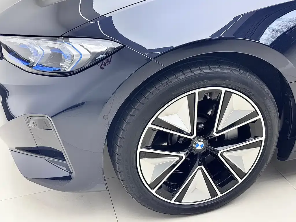 BMW i3 — фото 9