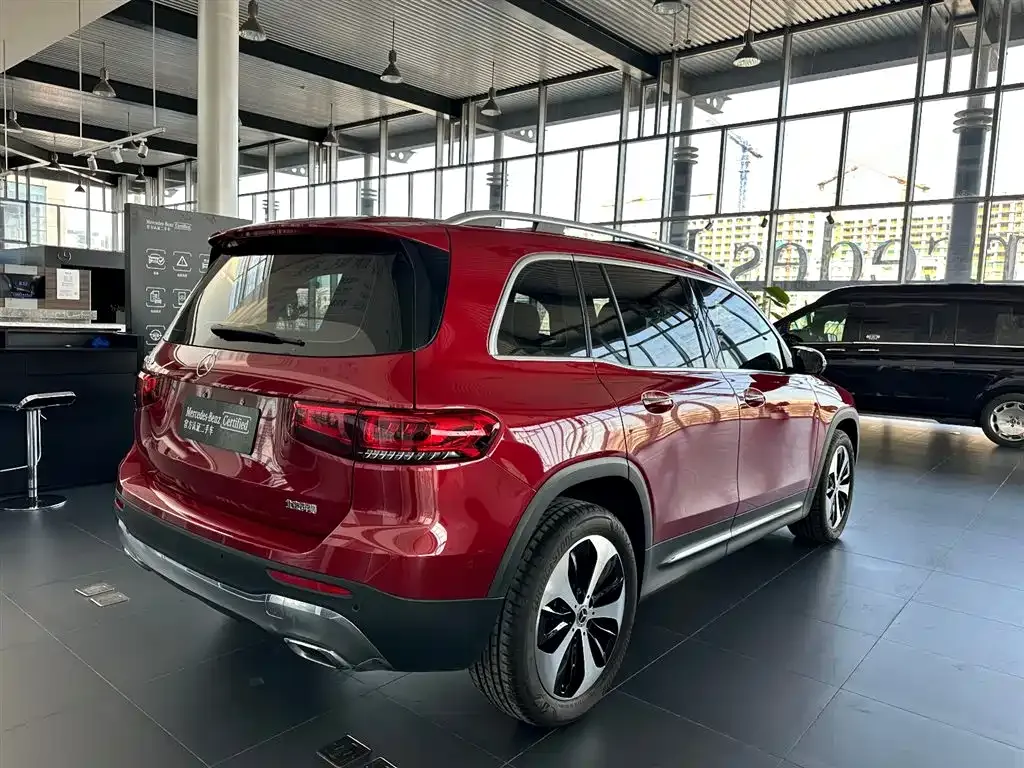 Mercedes-Benz GLB — фото 7