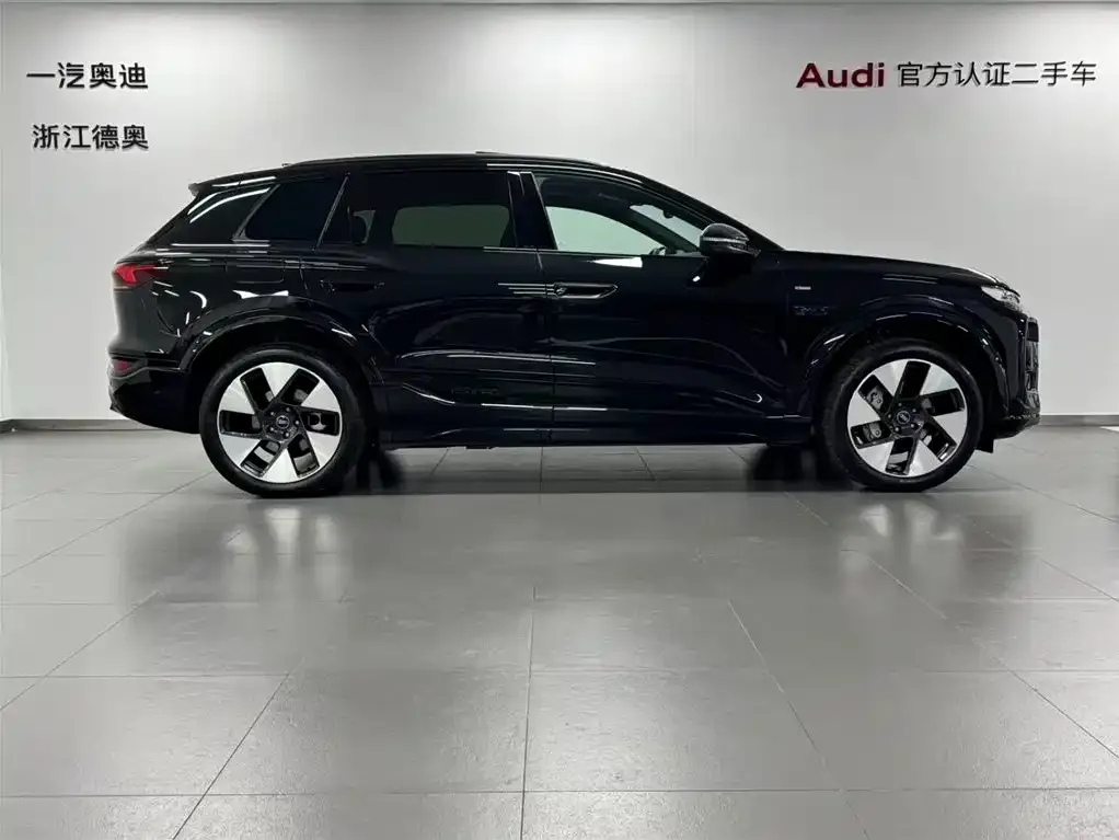 Audi Q6L e-tron — фото 4