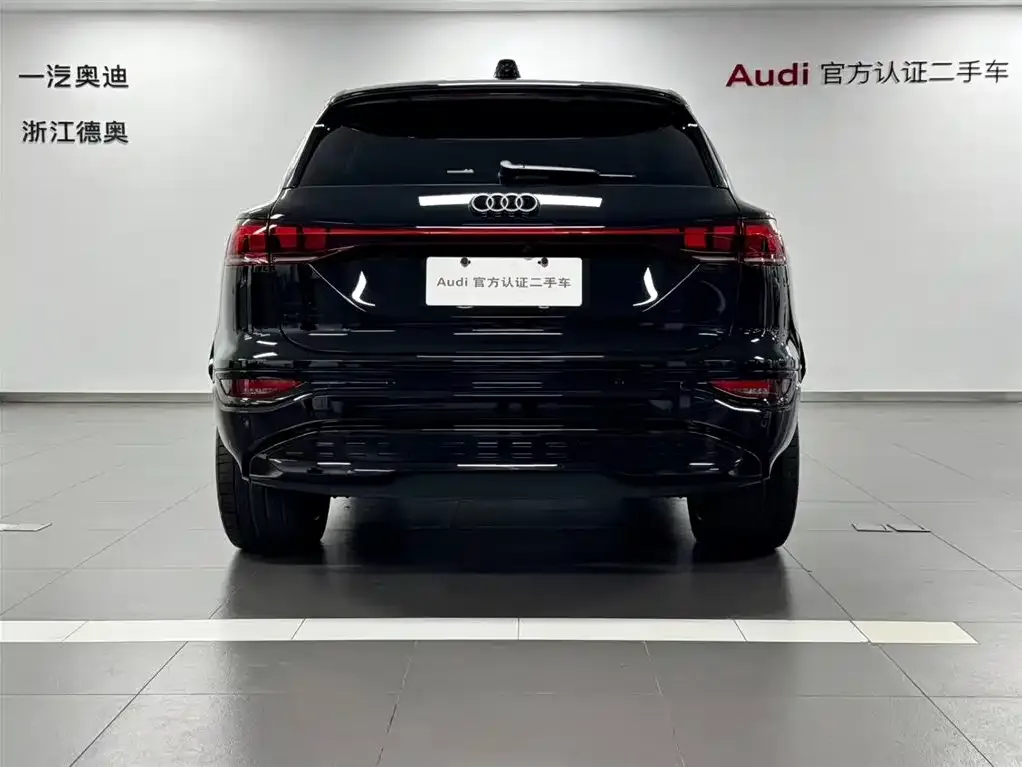 Audi Q6L e-tron — фото 5