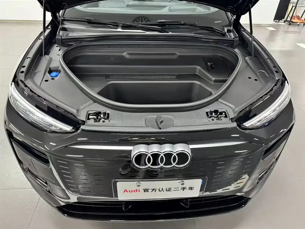 Audi Q6L e-tron — фото 7