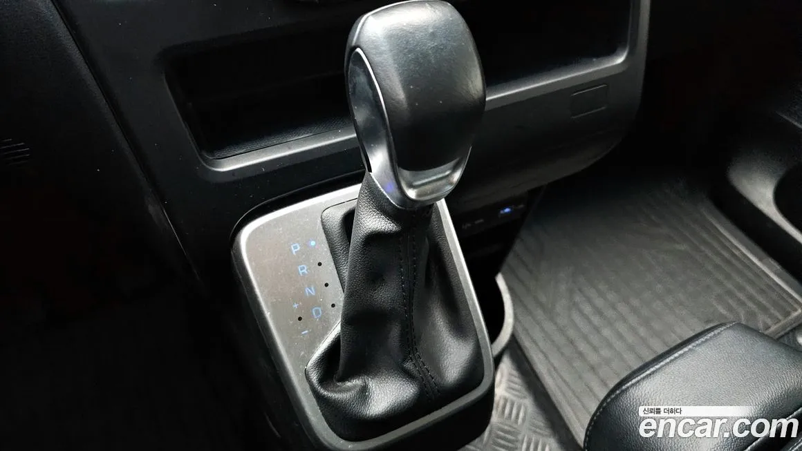 Hyundai Staria — фото 4