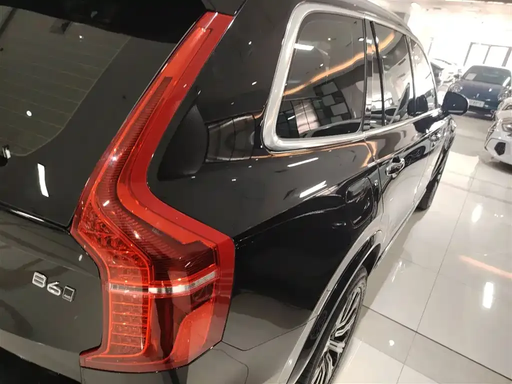 Volvo XC90 — фото 4