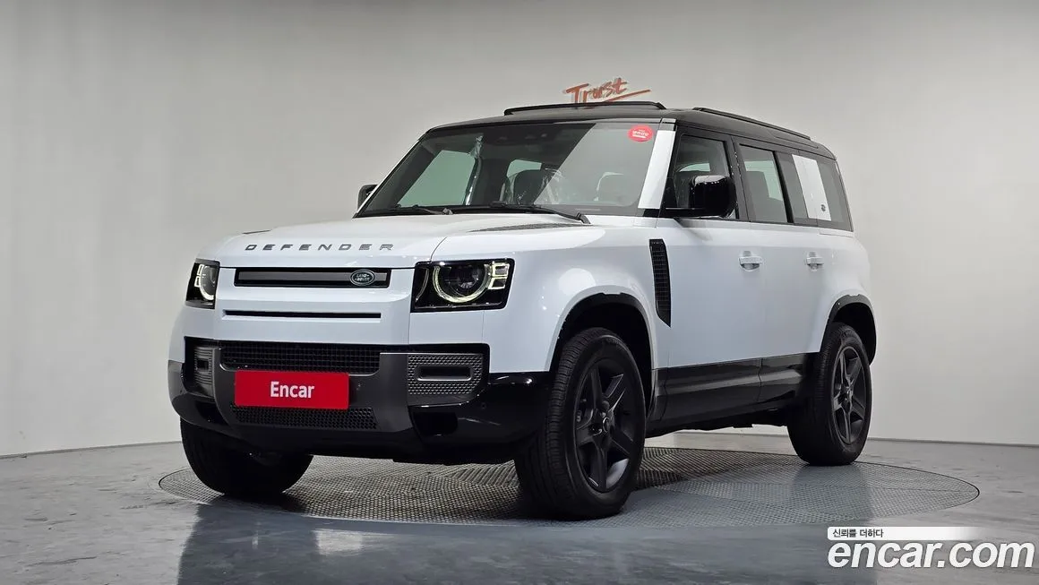 Land Rover Defender — фото 1