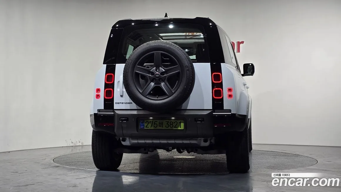 Land Rover Defender — фото 6