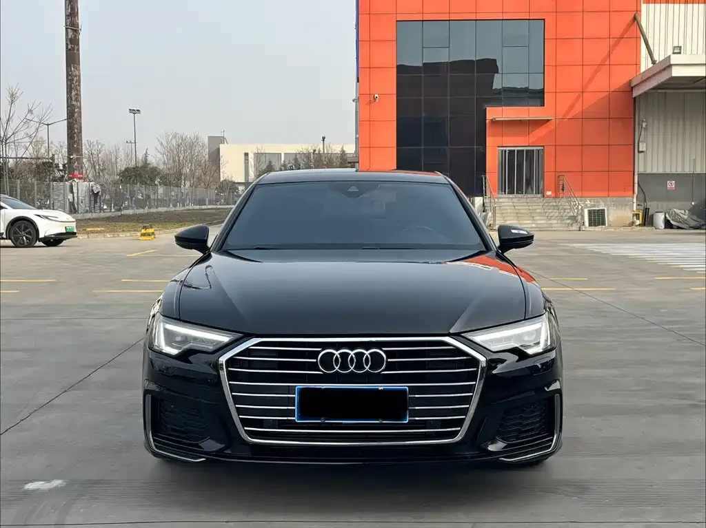 Audi A6L — фото 10
