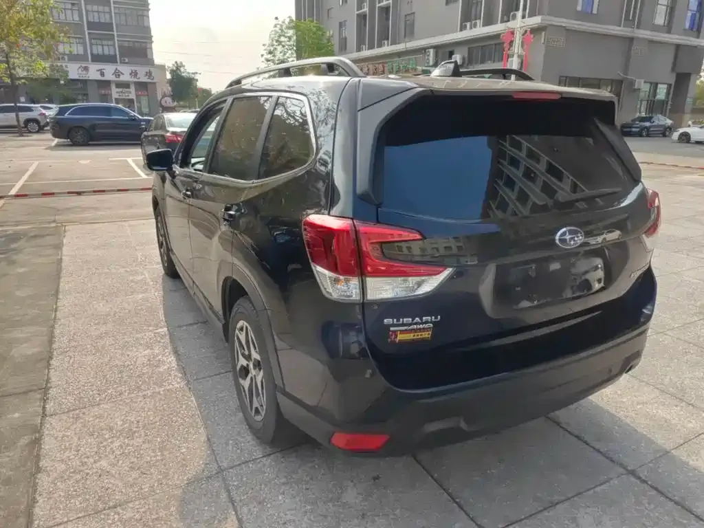 Subaru Forester — фото 6