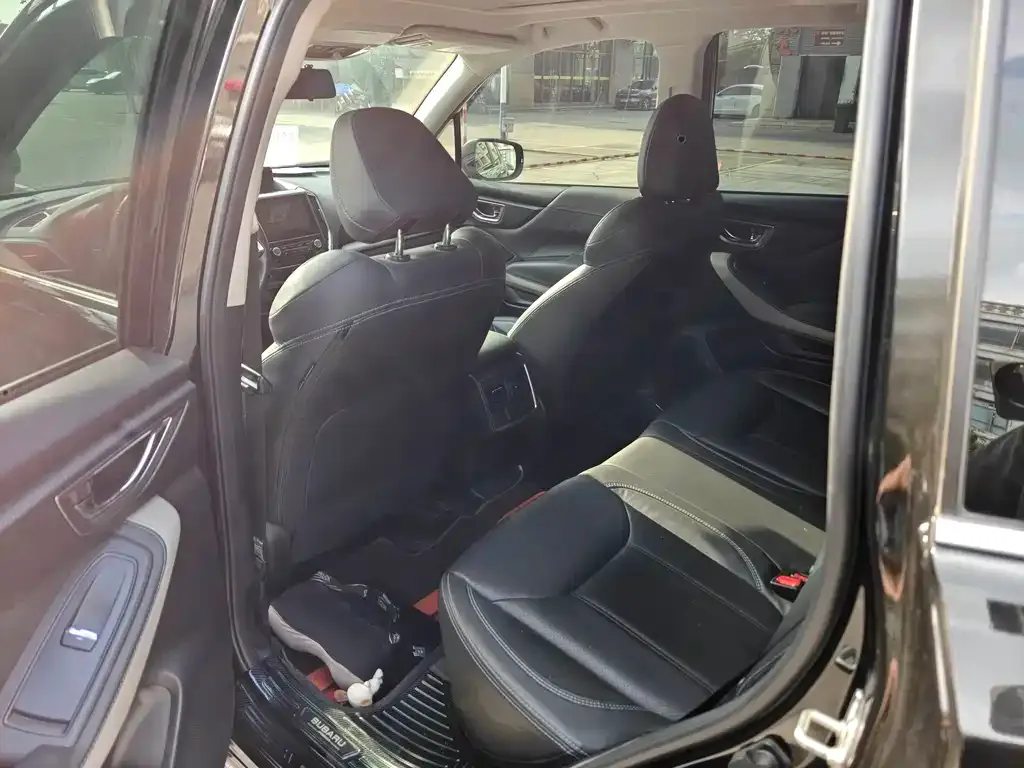 Subaru Forester — фото 4