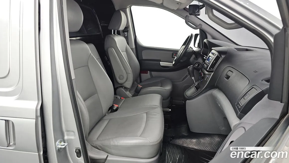 Hyundai Starex — фото 10