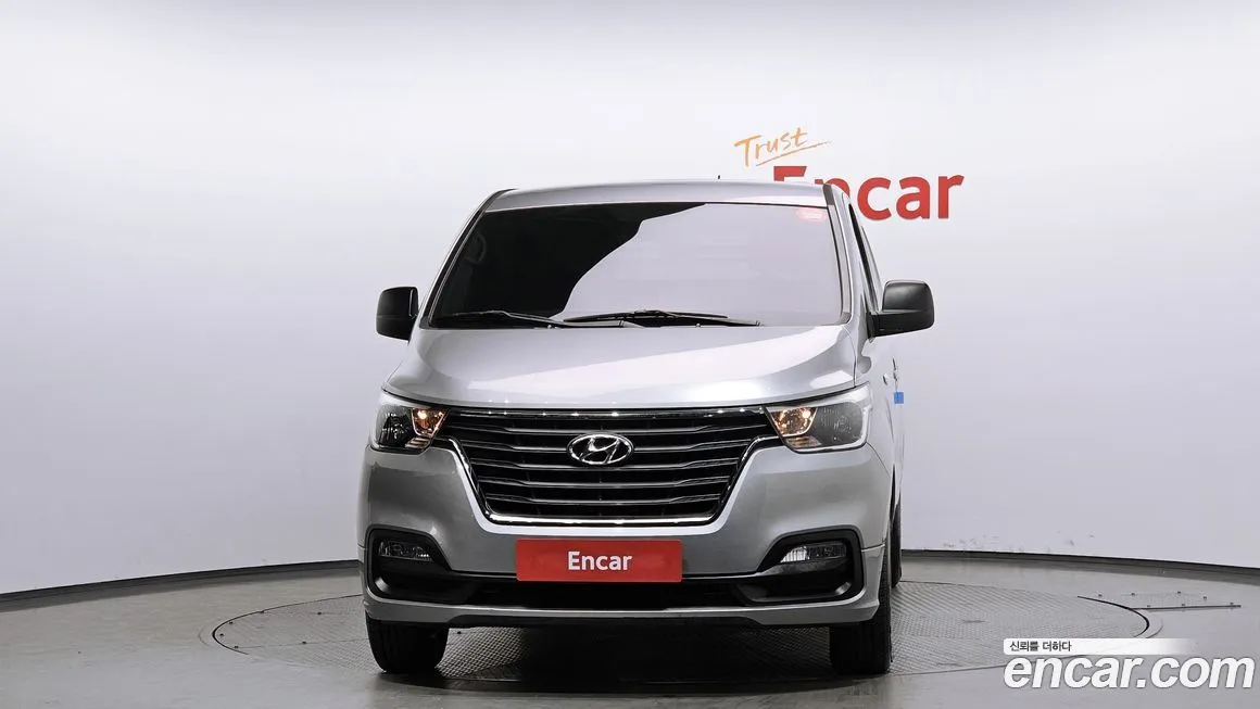 Hyundai Starex — фото 4