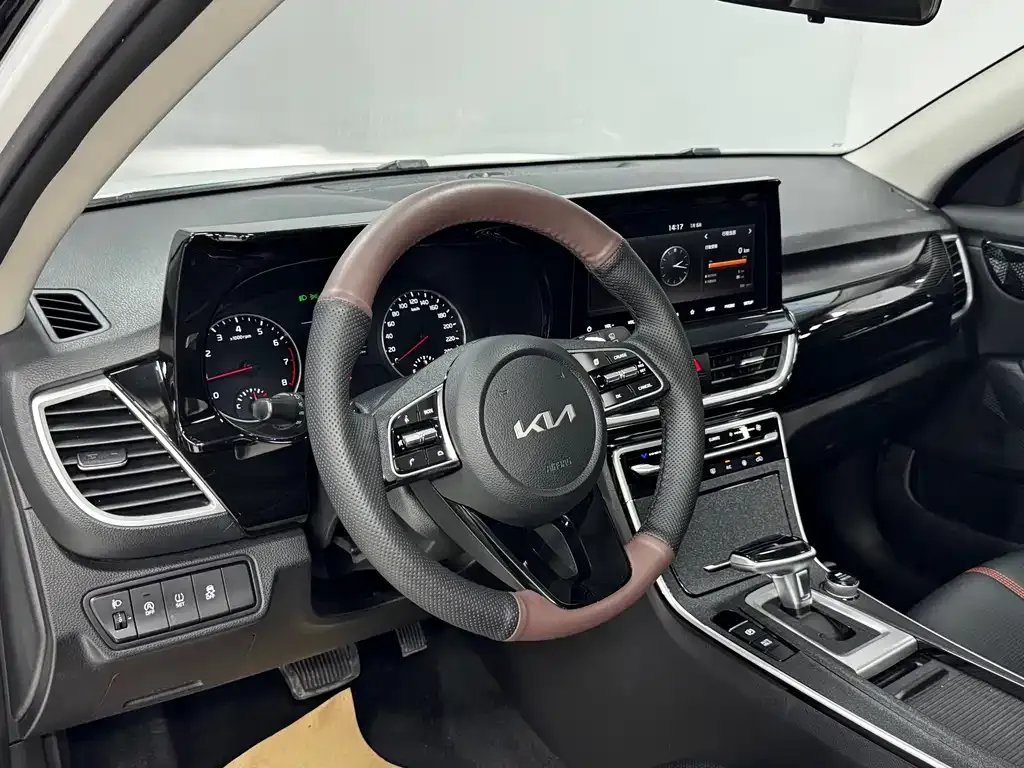 Kia KX3 — фото 4