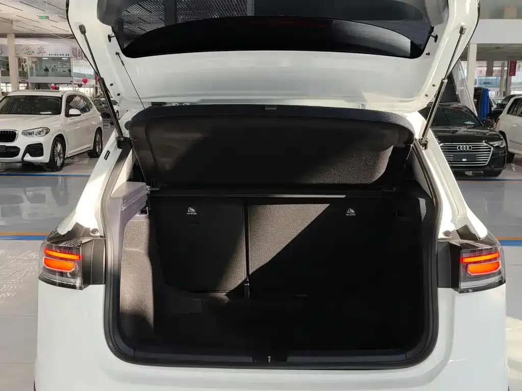 Volkswagen Tharu — фото 10