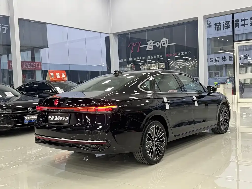 Volkswagen Passat — фото 6