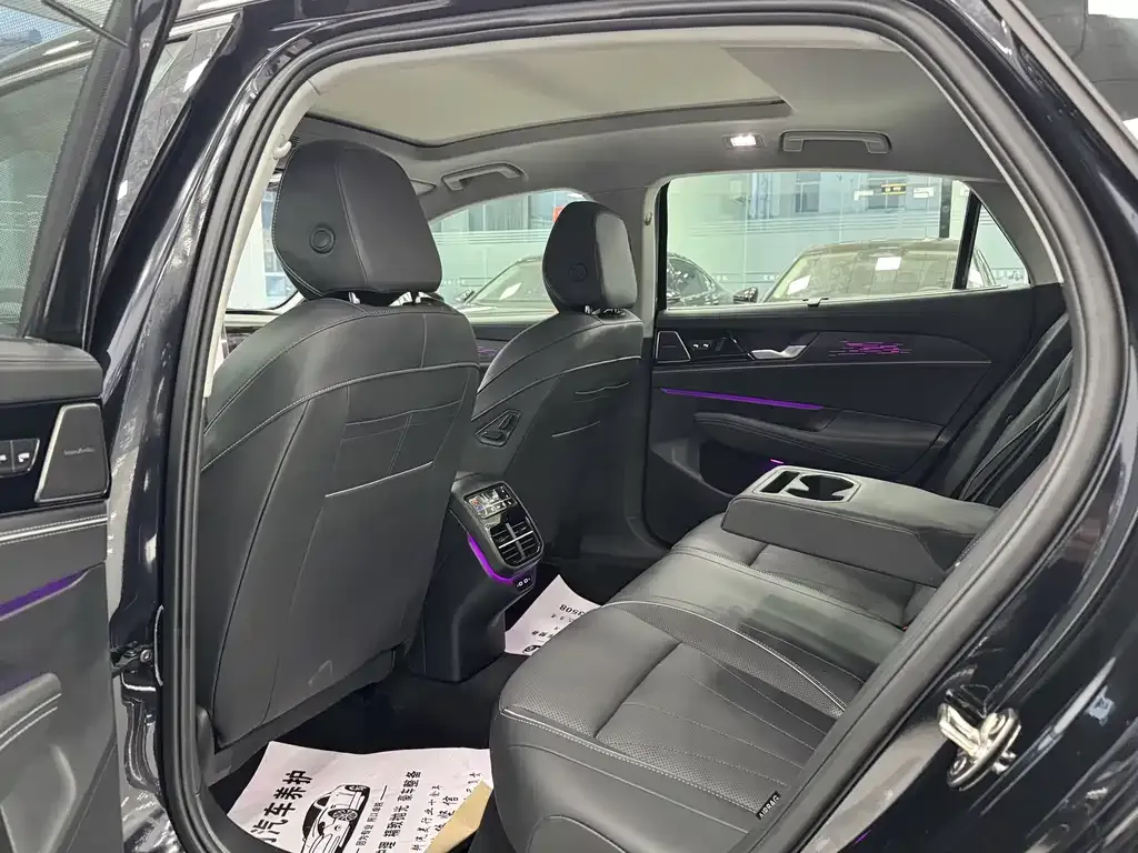 Volkswagen Passat — фото 5