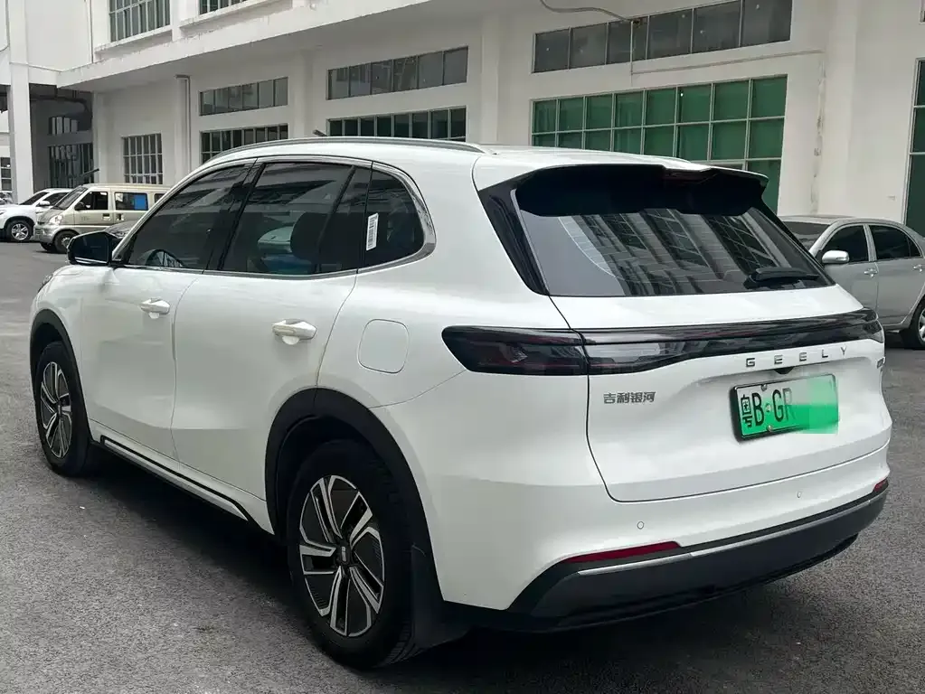 Geely 银河星舰7 — фото 7