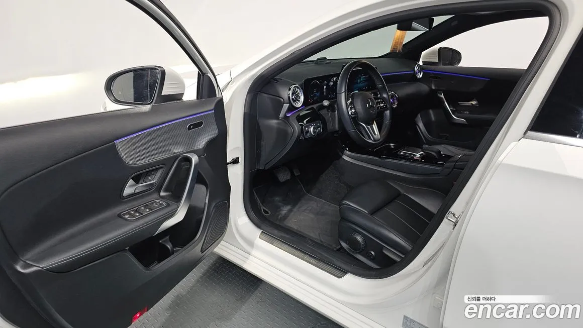 Mercedes-Benz A-Class — фото 10