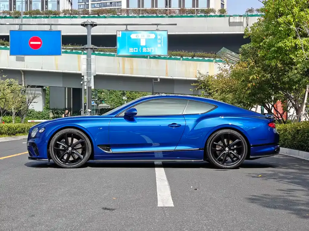 Bentley Continental — фото 9