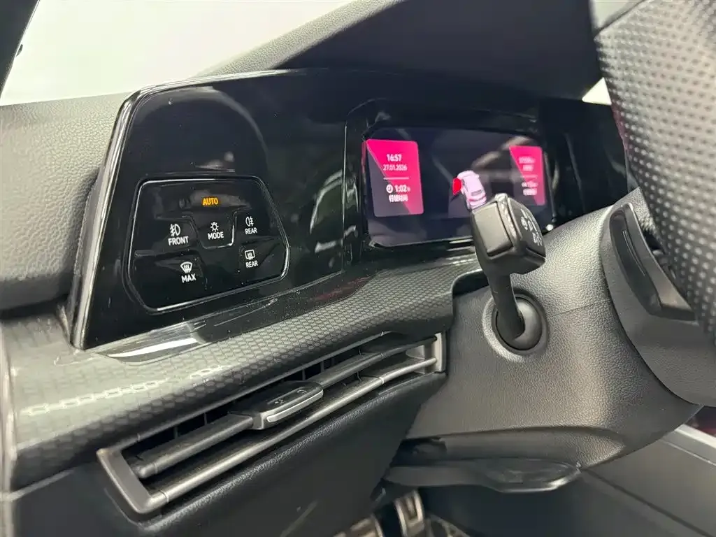Volkswagen Golf GTI — фото 5