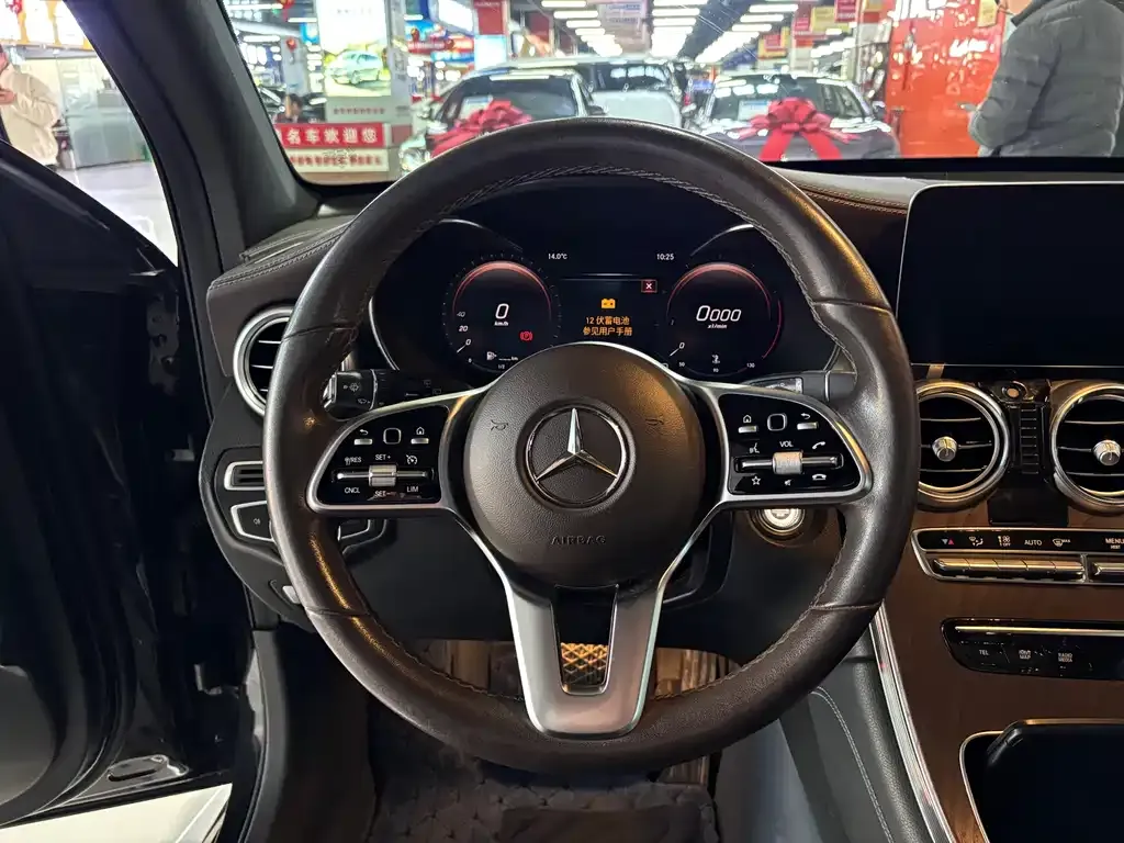 Mercedes-Benz GLC — фото 4