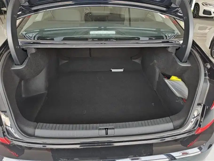 Volkswagen Passat — фото 8