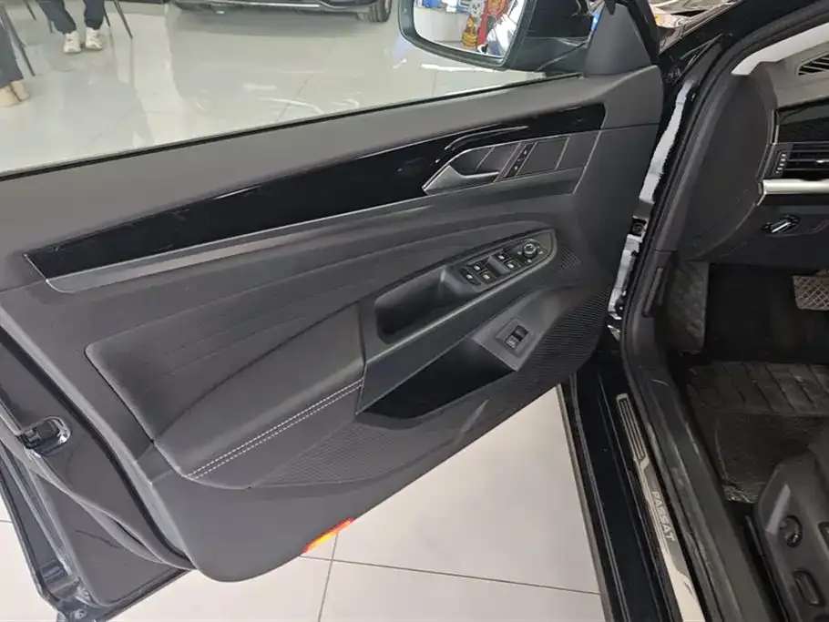 Volkswagen Passat — фото 3