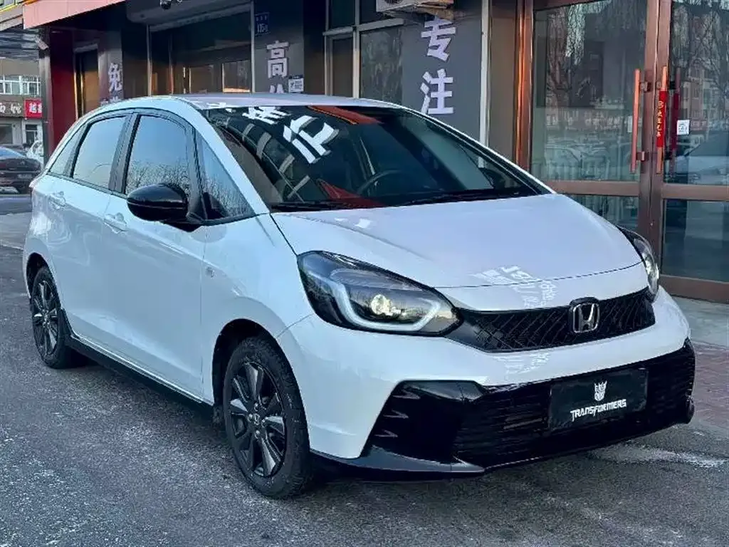 Honda Fit — фото 1
